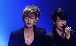 o0obabyhaeo0o:  When Eunhyuk is jealous ;D 