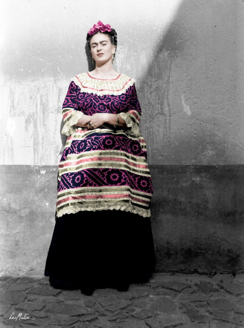 arsvitaest:Leo Matiz, Frida Kahlo’s portrait, Blue House, 1943, digital print, natural pigments on c
