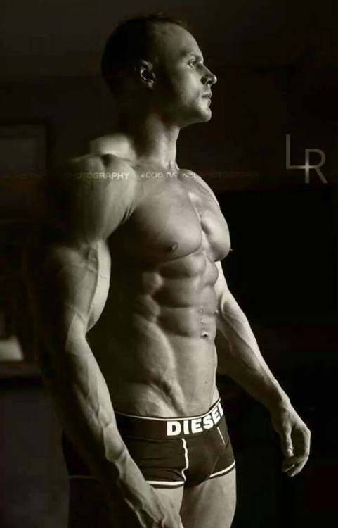 cdnlifter27: Scott Leeson Photos: Luis Rafael and Gilles Crofta 