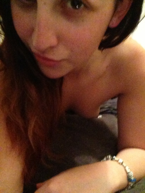 mylittleblackandwhitelies:  Bedtime kiddies, sweet dreams :)