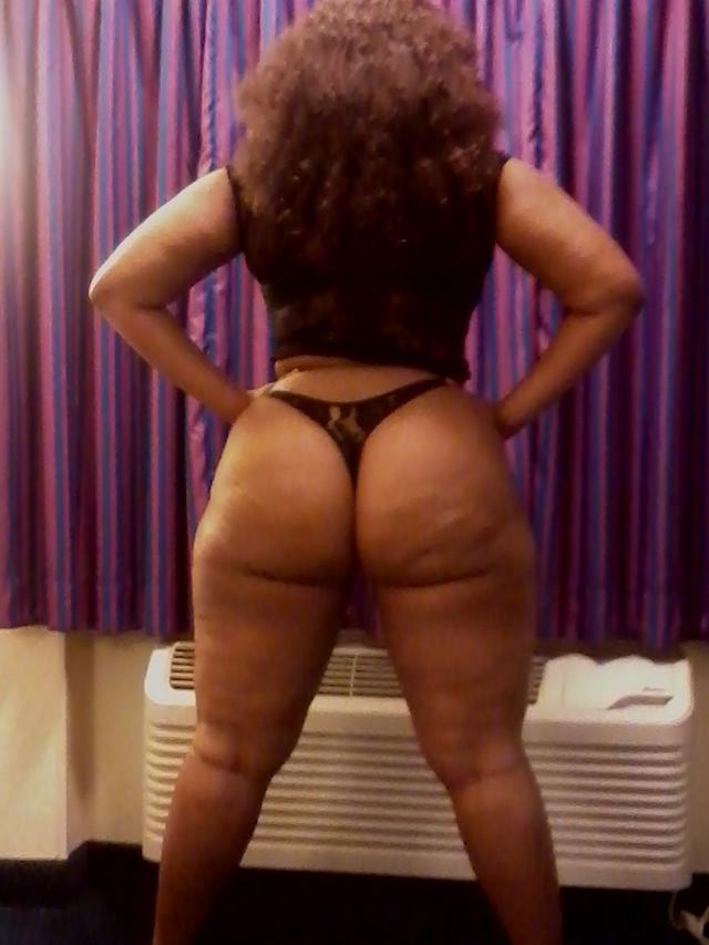 thickbootytoodamnbig:  www.LiveHDPrivateShows.com www.BigButtsTurnMeOn.com www.UnlimitedAdultDVDRentals.com