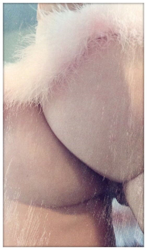 coffee-and-boobs48:  sassysexymilf:  Have a fantastic day Tumblrville. ~ Sassy  Looking