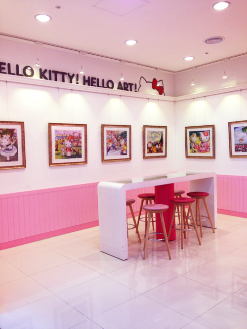 dearninety:  Hello Kitty Cafe, Incheon International Airport