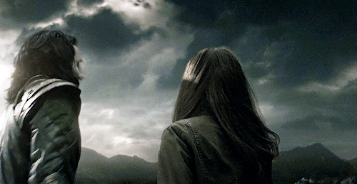 dailyloki: Loki protecting.