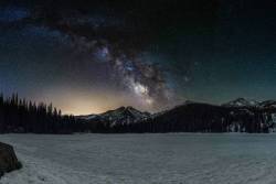 blazepress:  The Milky Way over Long Peak in Colorado