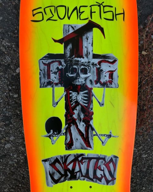 The @dogtownskate Stonefish board was my first Dogtown board back in the 80s. Stoked to see it back.
