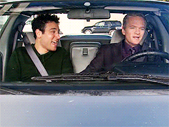 sidewalkchalkandsummernights:  imdonebye:  ted &amp; barney being cute requested