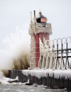 doyoulikevintage:  South Haven Lighthouse, Michigan