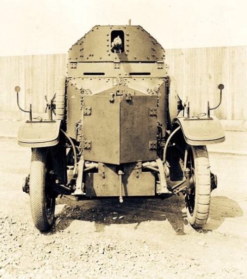 redarmyscreaming:Rolls Royce Armored Car