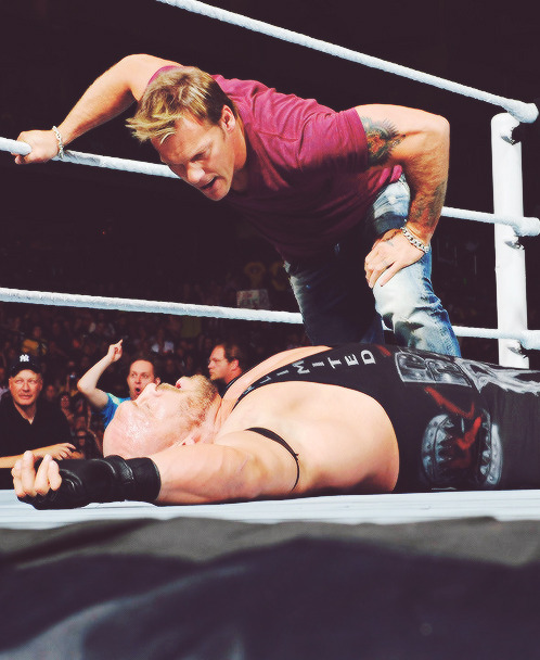 dumb bitch who loves wrestling