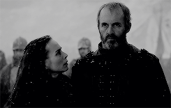 petyrbaelishs:  #EVEN DROGON KNEW YOU DON’T BURN YOUR FAMILY  (for joannalannister)