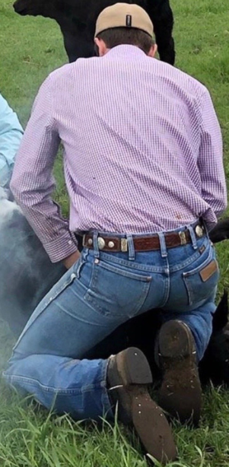 guys in tight wrangler jeans