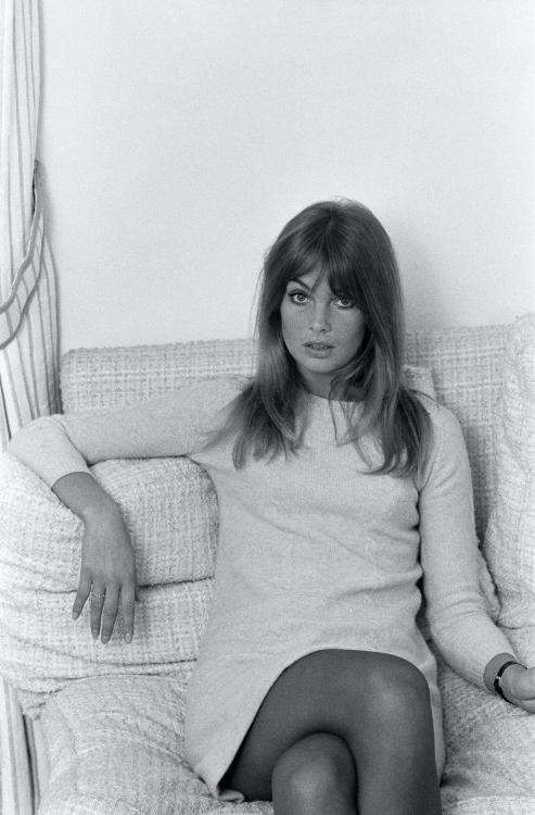 Jean Shrimpton for the Mirror UK, 1963/1967
