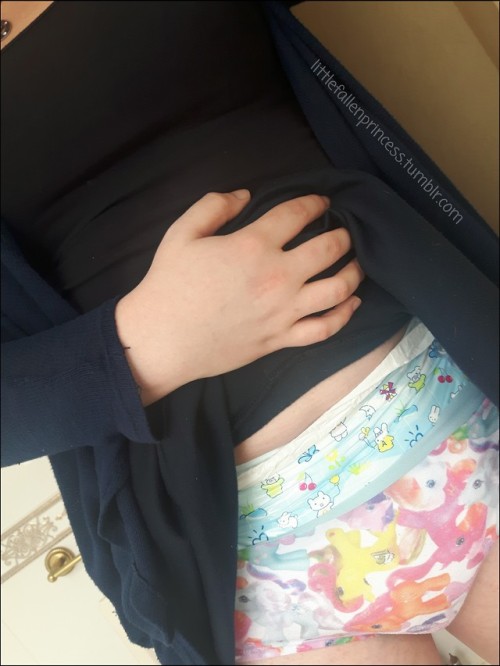 littlefallenprincess: See Mummy! I kept my panties dry, which means I’m obviously an adult! Su