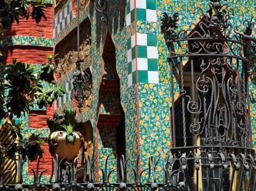 malemalefica: The Casa Vicens (Barcelona, ​​Spain) is the first masterpiece of Antoni Gaudí (1883-18