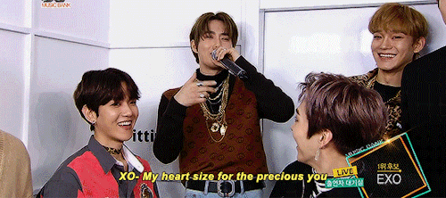 myeondolf:Suho doing EXO-L acrostic poem and supportive EXO