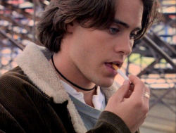 smokingcelebs:  Jared Leto 