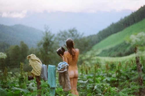 alongthehike:garden shower