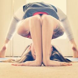 girls-do-yoga:  Yoga girl http://girls-do-yoga.tumblr.com/