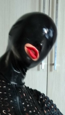 ilovelatex-blog2: ❤ I Love Latex ❤