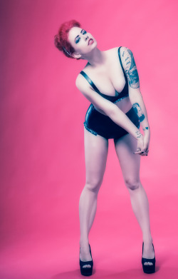 deannadeadly:  wizadora1230:  wealllovealternativemodels:  Photography by Simon Fairclough in London,England. MUA/Model: Deanna Deadly (deannadeadly.tumblr.com) Follow me on IG at: www.instagram.com/deannadeadly My wishlist (My birthday is in 5 days,