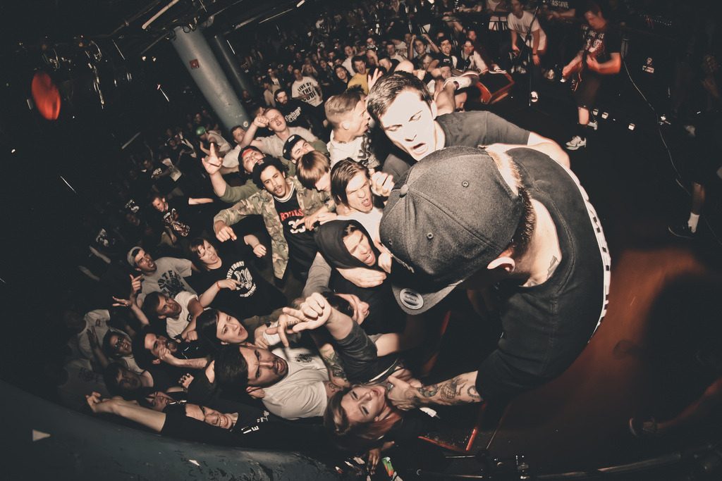 brutalgeneration:  Trapped Under Ice (by edmasonphoto.com) 