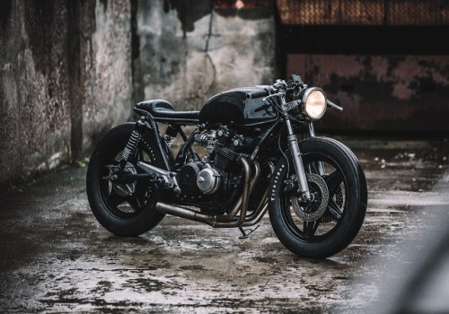 hellkustom: More pics here:www.hellkustom.com/2017/05/honda-cb750-1981-by-hookie-co.html
