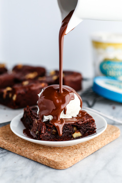 garden-of-vegan: Fudgy Vegan Walnut Brownies - ilovevegan.com