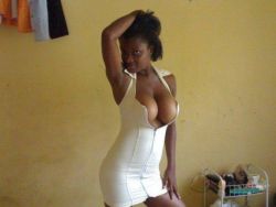 jazziedad:  jazziedad:  Nigerian showing her sexy Jugs off… CurvyLicious   Serious Tits.