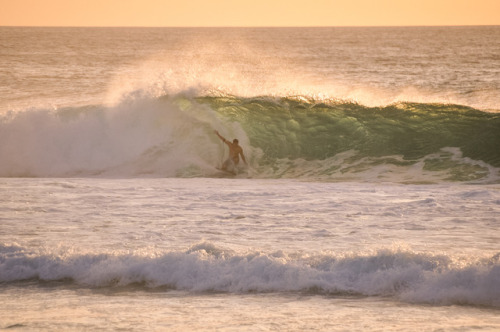 Porn highenoughtoseethesea:  Goodnight, Oahu photos