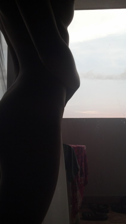 sexxcrazed:  there’s no better way to watch the sunset ;)