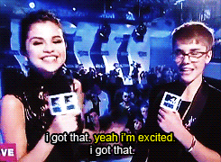 shawnrmendes:  those jelena moments that makes me wanna kill myself: When Justin kissed Selena at the end of the interview in the VMA's 2011. 
