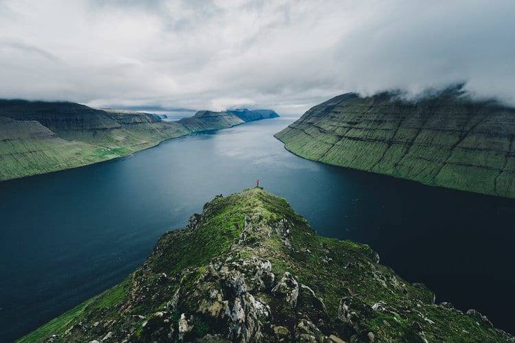 mymodernmet:  Travel Photographer Reveals the Dreamlike Tranquility of the Desolate
