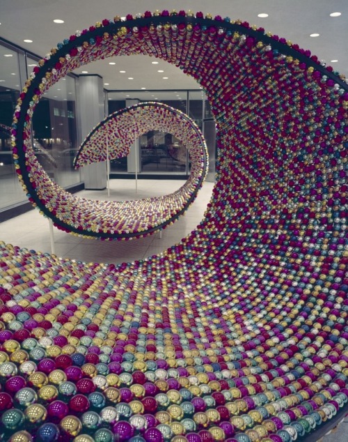 nobrashfestivity:Robert Brownjohn, Pepsi-Cola Christmas Lobby Sculpture, 1958