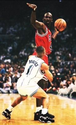 ballislifeofficial:    #MJOFTHEDAY You are going to need somebody this tall to guard me