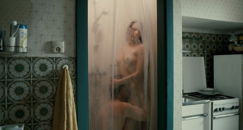 big-hair-tiny-waist:  brxkenpetal:    ☁MASTURBATION TIPS☁     1. When you feel like masturbating, get someone to eat your pussy in the shower instead.