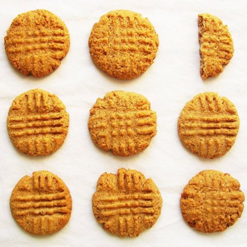 dessertgallery:Peanut Butter Cookies-Your source of sweet inspirations! || Save 10%+ on Ceramic Cook