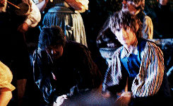 jimmytolans-blog:  lotr meme: ten scenes [9/10] → a long expected party 