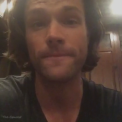 the-spncest: Jared Padalecki blowing kissesHe&rsquo;s beautiful!