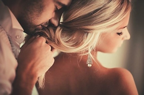 lijanaa: Close Your EyesI can’t be with you today, but if you close your eyes and think;I’ll be besi