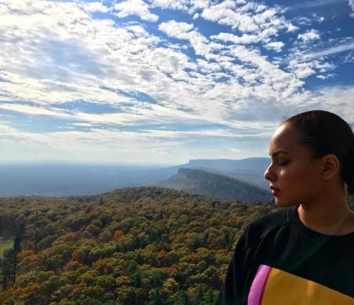 dailyjcj:jazzy_joness: Listen to the