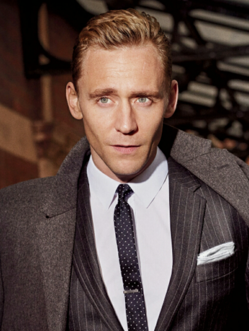 lolawashere:Throwback-Thursday Tom with his golden curls and sparkling red tie, and present-day-sex-