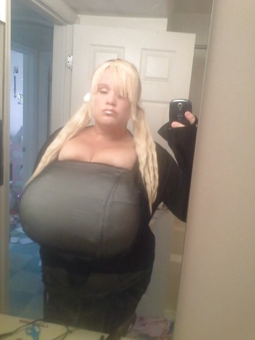 jigglywhitegirls: boobfiend:Not sure why she looks so bummed out…she’s got the heavie