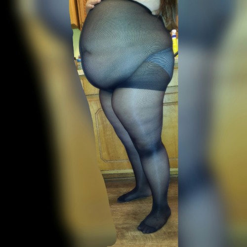 Porn Pics biggirlsarecuter:  obesegoddess:  In cased