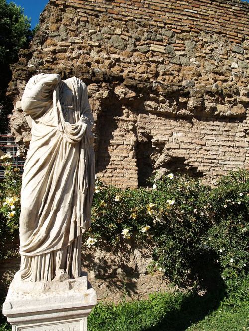 last-of-the-romans: House of the Vestals. 