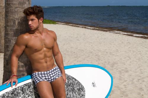 dc-34:  Julian Gabriel Hernandez - Elite Model USA  Hey you … Follow the I ♥ BOYS and admire increasingly masculine beauty.