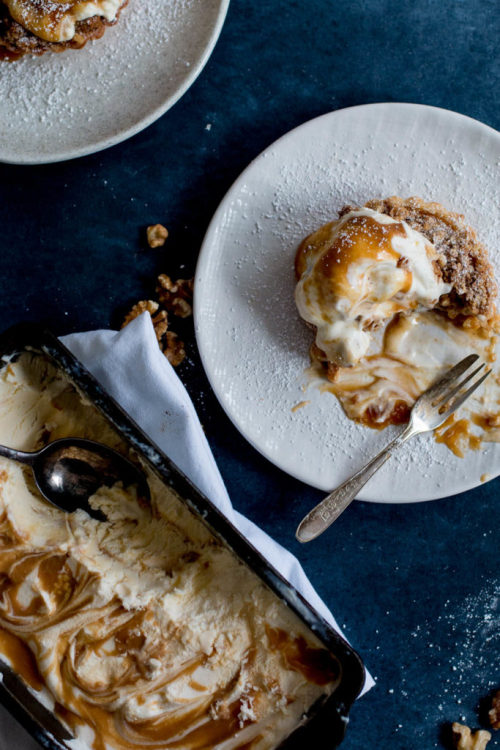 Porn photo sweetoothgirl:    APPLE & WALNUT CRUMBLE