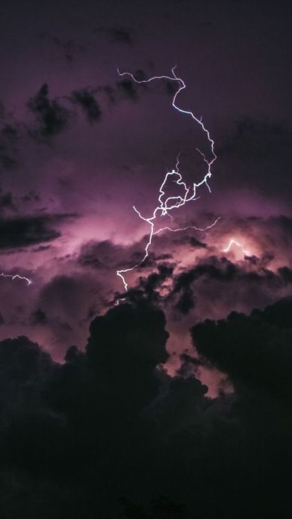 Lightning, clouds, dark, storm, 720x1280 wallpaper @wallpapersmug : ift.tt/2FI4itB - https:/