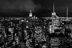 cityrulers:  Top of the rock - By: Mitchel