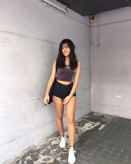 kill4pleasure: Dream pair of legs for days. The type you want to cum on her thighs standing up so yo
